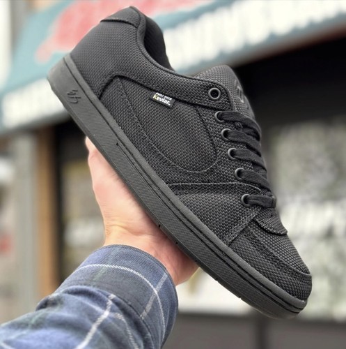 Scarpe accel made with - es,