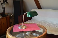 Antica lampada da tavolo ceca