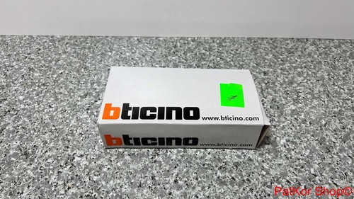 Bticino classe 100 - 100, a12m