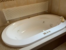 vasca idromassaggio jacuzzi