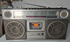 Radio Bombabox Sony CFS-71S FM/MW/SW1/SW2 Stereo Cassette-Corder 