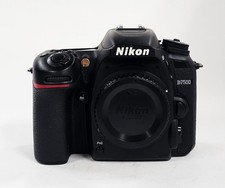 #Nikon D7500 20,9 megapixel