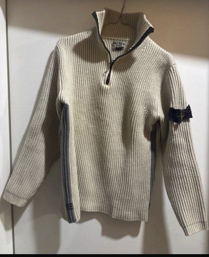 Stone island - stone,