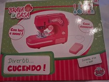 macchina da cucire giocattolo