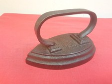 Vecchio ferro da stiro