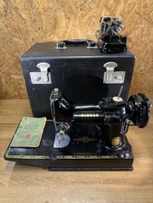 Macchina Da Cucire SINGER 221K
