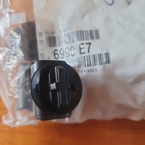 Clip insert origine peugeot - clip,