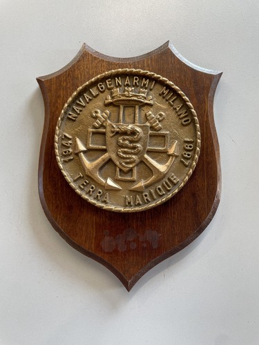 Crest commemorativo legno - in,