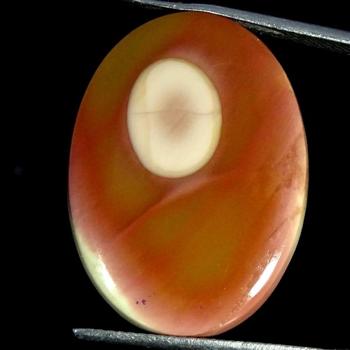 Pietra preziosa cabochon ovale
