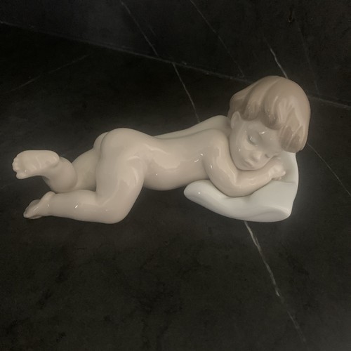 Ornamento statuina porcellana
