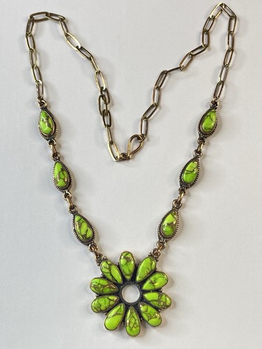 Collana fermacarte verde mela