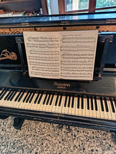 Pianoforte verticale muro - a,