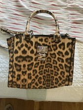 By Guess Leopard Print Hand
