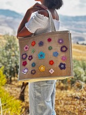 Borsa In Juta con decorazioni fatta a mano ad uncinetto - Le Creazioni di Elsa