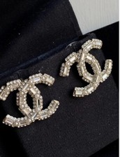 Beautiful Earrings Chanel Whit