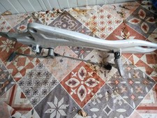 SUPPORTO STAFFA PEDANE DESTRO SUZUKI GLADIUS SFV 650 2009 2010 CX111