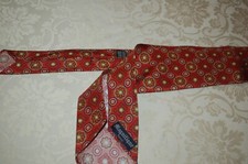 Magnifique Napoli, Cravatta