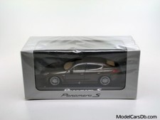 1:43 Porsche Panamera S (970)