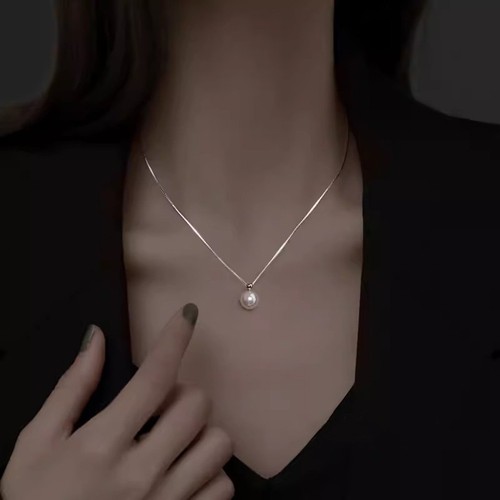 Collana catena con clavicola