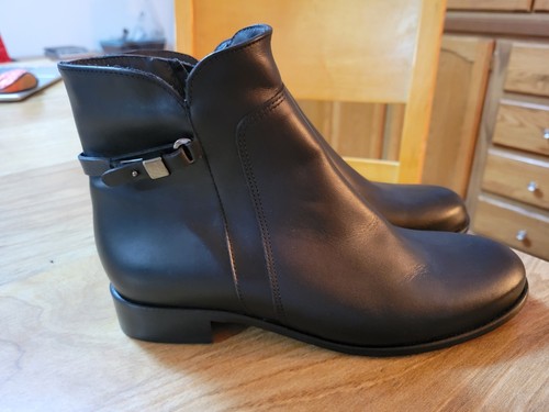 Stivaletto nero impermeabile