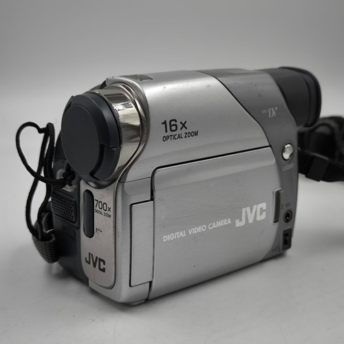 Jvc d23 700x - jvc, e