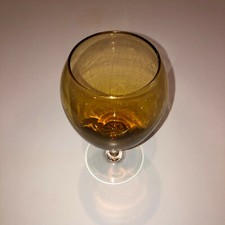 Vaso a forma di bicchiere in