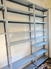 SCAFFALI IN METALLO DI BUONA FATTURA USATI (cm 30x100 h 250)