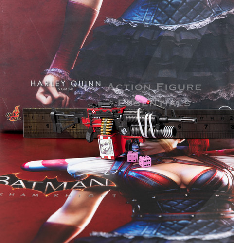 Hot toys harley quinn - toys,