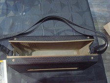 CUSTODIA RIGIDA PER Grundig