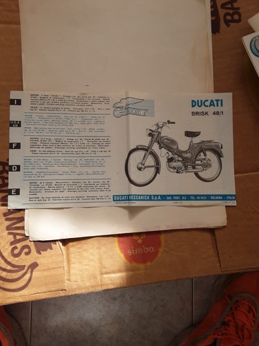 Depliant volantino ducati - depliant,