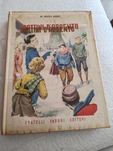 Vecchio libro pattini - libro,