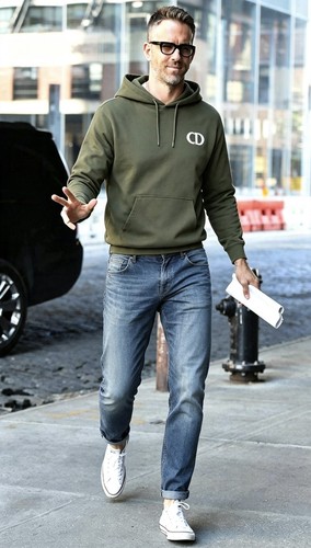 Christian dior logo - christian,