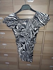 Maglia elegante Estiva Bianco Nera  Taglia  M-(38-40)  in perfette condizioni