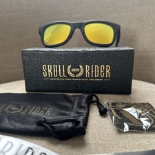 Occhiali da sole ufficiali