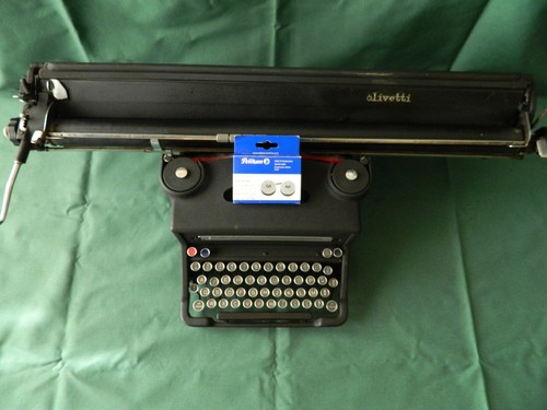 Macchina scrivere olivetti - da,