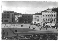 CARTOLINA DI GORIZIA ,MONFALCONE - PIAZZA CASSA DI RISPARMIO - Ed. A. CADEL 1958
