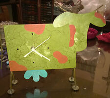 Gioielli/Accessori " MUCCA OROLOGIO IN METALLO A PENDOLO DA TAVOLO " 