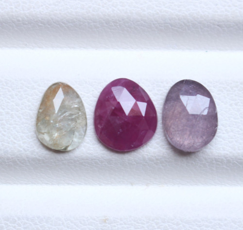 Set cabochon sfaccettato
