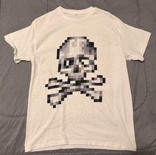 pixel skull Tee
