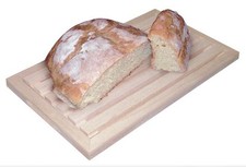 TAGLIAPANE IN LEGNO CHIARO