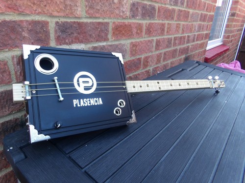 Chitarra cigar box - cigar,