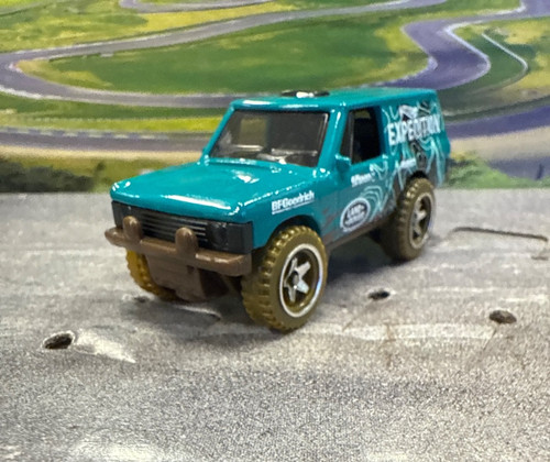 Hot wheels range rover classic - hot,