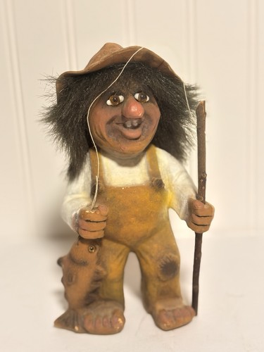 Nyform troll 802 - troll, fisherman