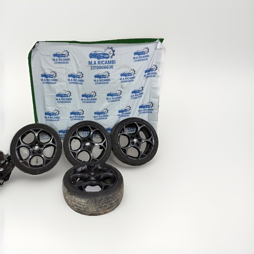 Cerchi lega con gomme - cerchi, in