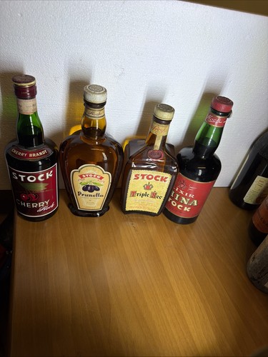 Stock prunella triple sec - stock,