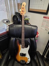 FENDER PRECISION BASS GUITAR