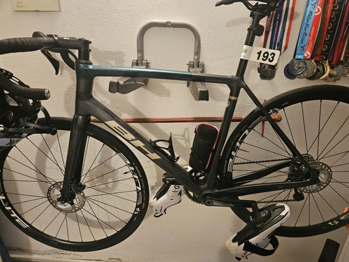 Bicicletta strada con - strada,