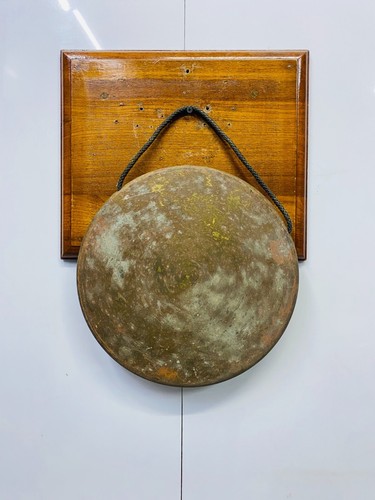 Rara campana gong nave
