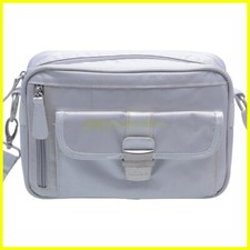 Borsa a tracolla per attrezzatura fotografica Nikon 1 cm 8x16x24. White bag.