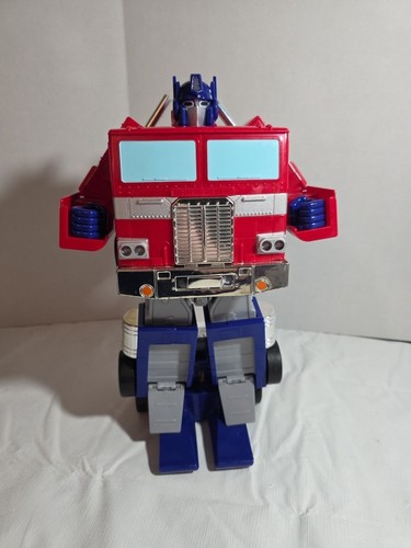 Jada toys transformers autobot - jada,